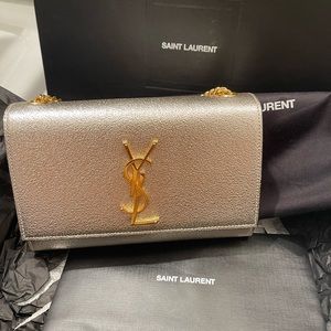 SAINT LAURENT KATE SMALL CHAIN BAG IN GRAIN DE POUDRE EMBOSSED LEATHER